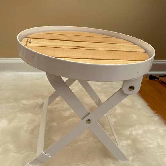 Foldable stand - Picture 1 of 6